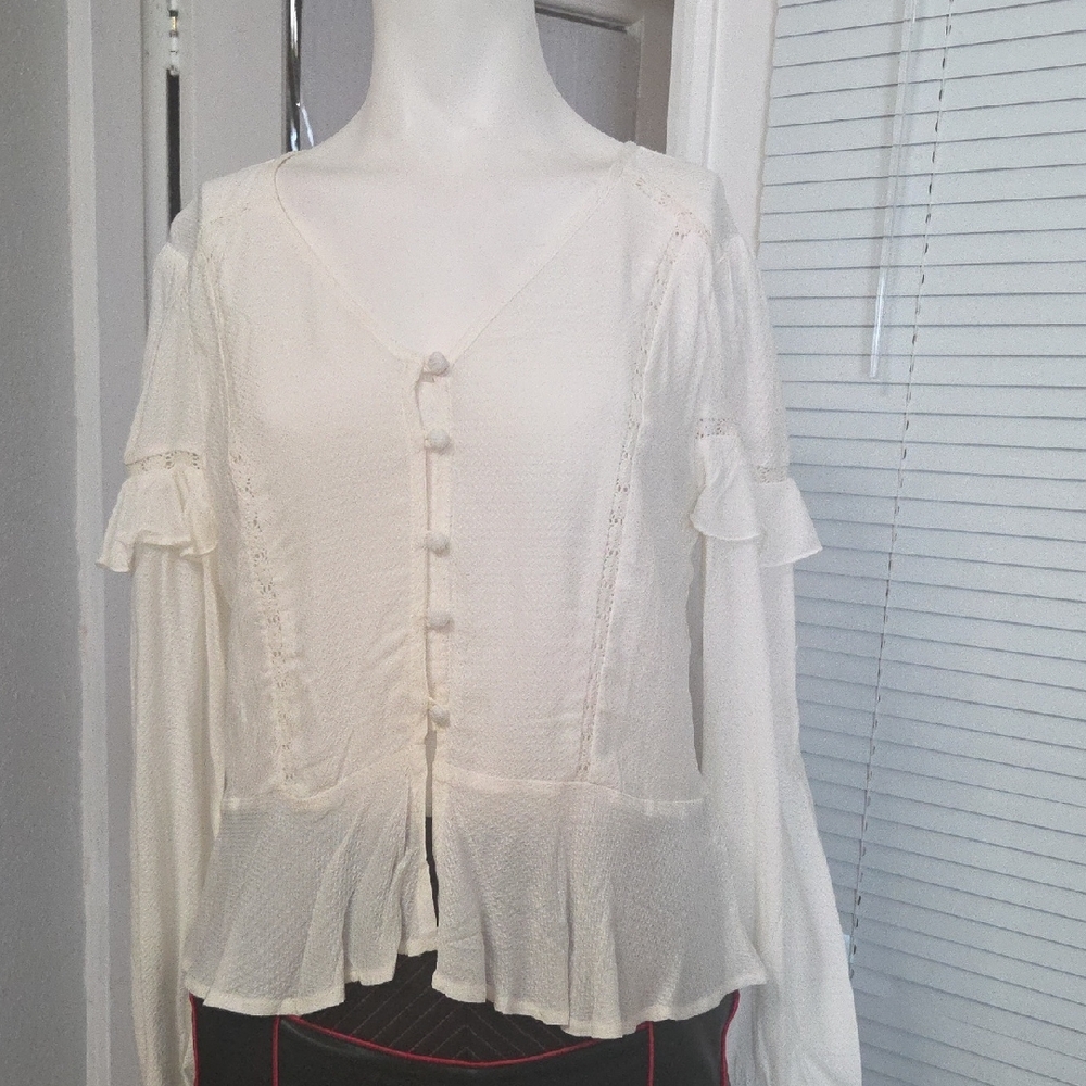 Chic Cream Button-Down Women's Blouse Medium Sz [220]